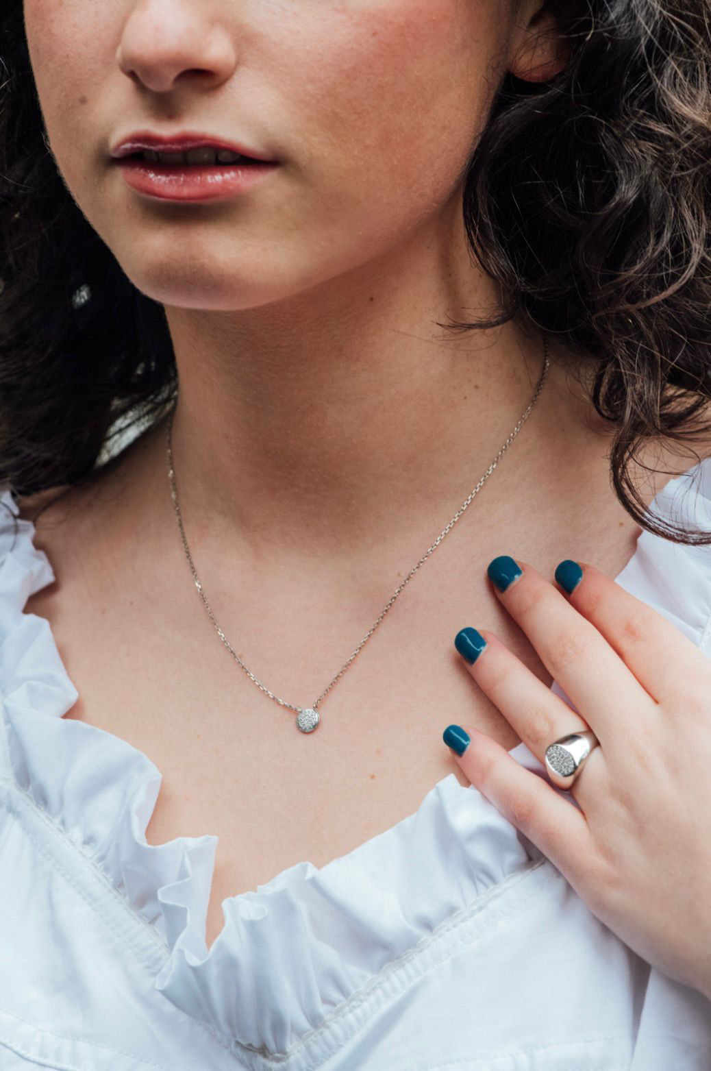 The "VINTAGE" necklace